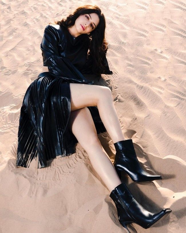 Vedhika Trendy Looks in Instagram Pictures